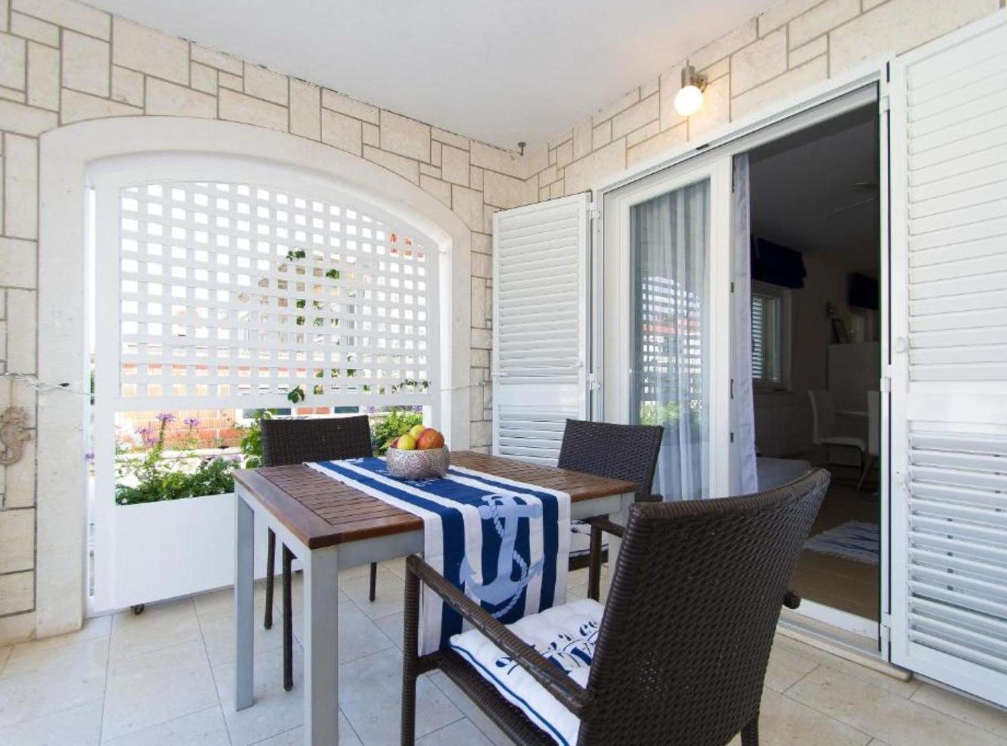 Apartments Villa Olea Lumbarda Esterno foto